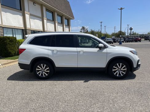 Used 2022 Honda Pilot Black Edition image 3