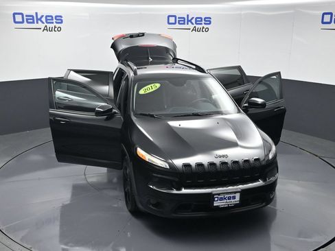 Used 2015 Jeep Cherokee Latitude w/ Comfort/Convenience Group FWD image 56