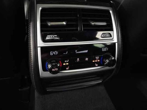 Used 2022 BMW 740i xDrive w/ M Sport Package image 43