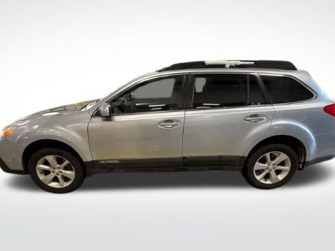 Used 2014 Subaru Outback 2.5i Premium AWD/4WD image 3