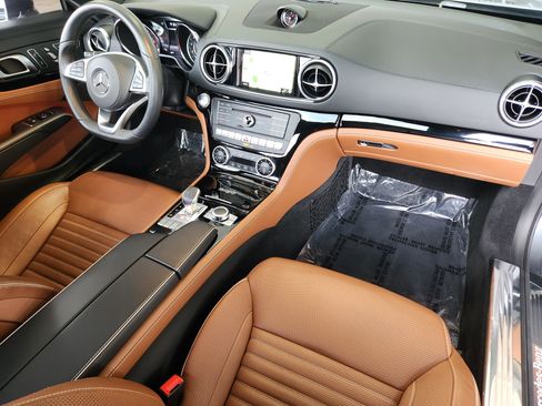 Used 2019 Mercedes-Benz SL 550 image 19
