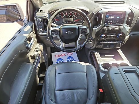 Used 2021 Chevrolet Silverado 1500 LT Trail Boss w/ Convenience Package II AWD/4WD image 11