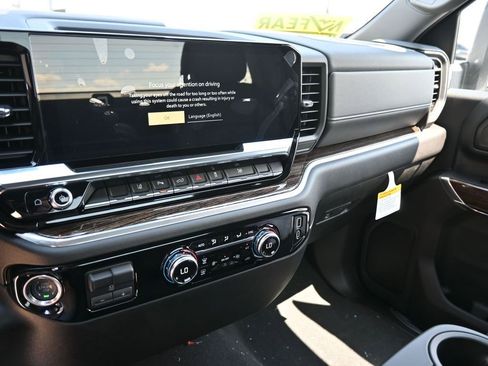 New 2025 GMC Sierra 2500 SLE AWD/4WD image 22