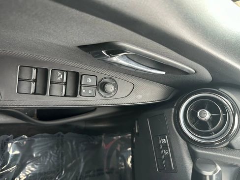 Used 2018 Toyota Yaris iA image 43