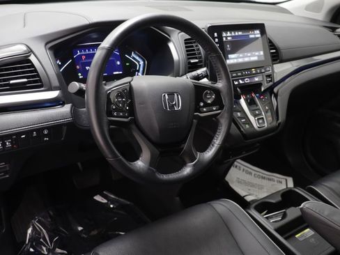 Used 2024 Honda Odyssey Elite image 6