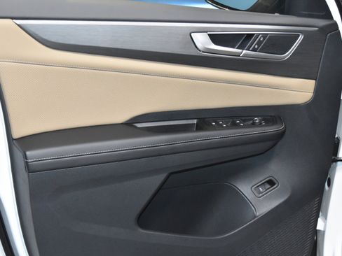 New 2026 Volkswagen Atlas Cross Sport SE image 3