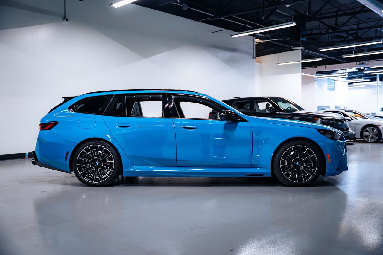 Used 2026 BMW M5 Touring AWD/4WD image 8