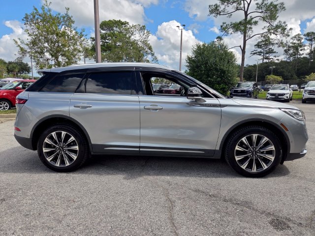 Used 2022 Lincoln Corsair Reserve w/ Equipment Group 201A FWD image 8