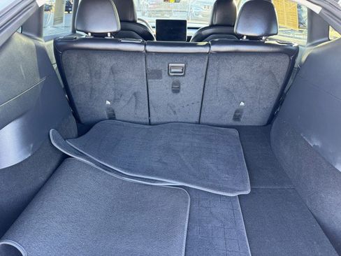 Used 2022 Tesla Model Y Long Range image 10