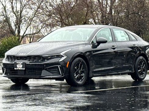 New 2026 Kia K5 LXS FWD image 8