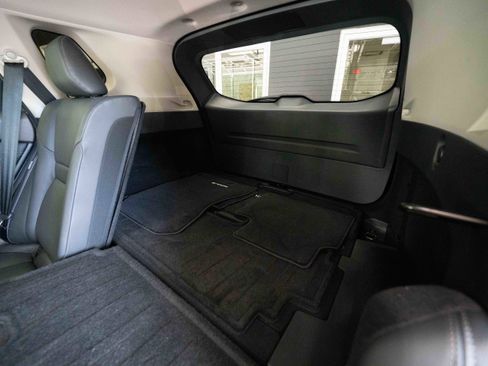 Used 2023 Nissan Rogue SL w/ SL Premium Package image 24