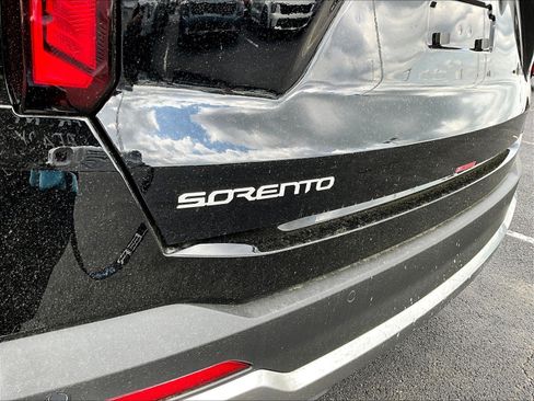 New 2026 Kia Sorento S w/ S Panoramic Sunroof Package FWD image 13