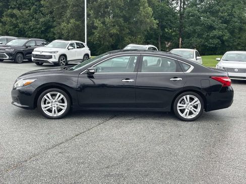 Used 2016 Nissan Altima 3.5 SL w/ 3.5 Technology Package FWD image 5
