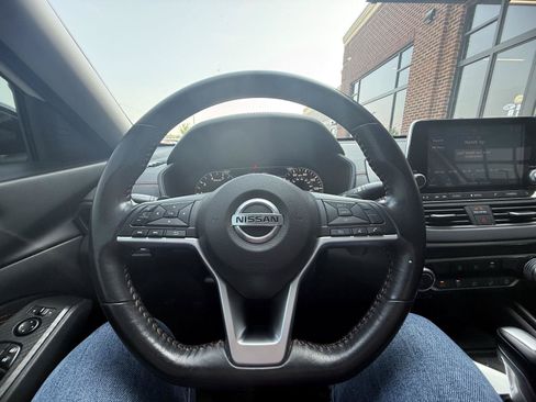 Used 2022 Nissan Altima 2.5 SR FWD image 19