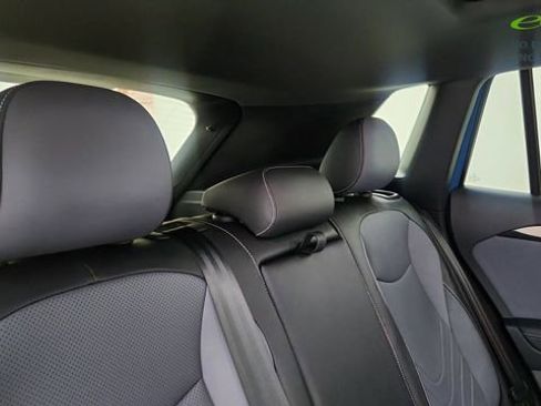 Used 2025 Volkswagen Tiguan SE R-Line FWD image 27