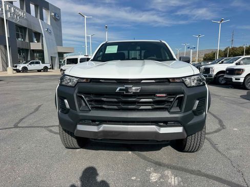 Used 2025 Chevrolet Colorado Trail Boss image 12