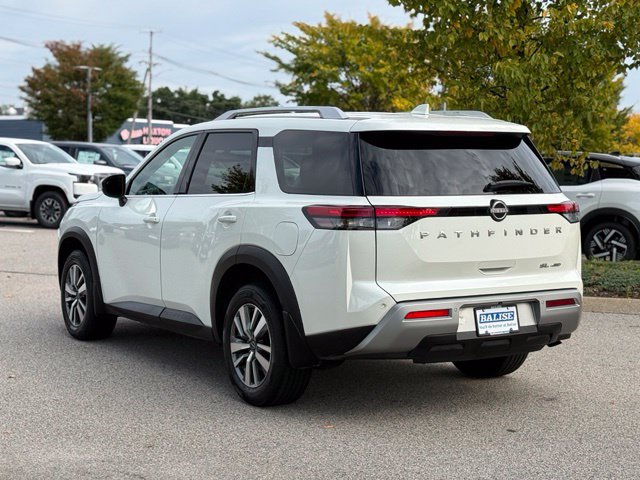 Certified 2024 Nissan Pathfinder SL AWD/4WD image 6