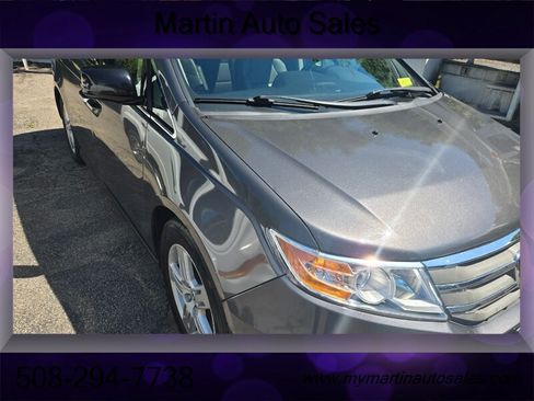 Used 2013 Honda Odyssey Touring image 3