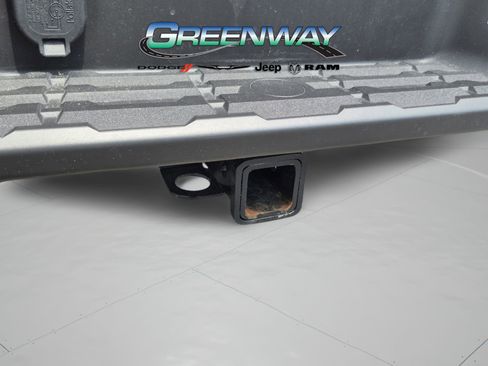 Used 2026 Nissan Frontier SV w/ SV Convenience Package RWD image 30
