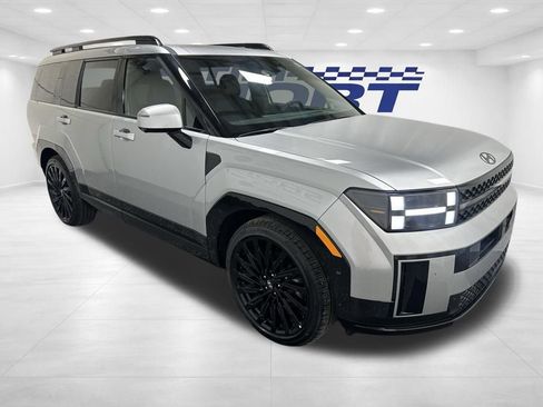 Used 2025 Hyundai Santa Fe Calligraphy AWD/4WD image 3