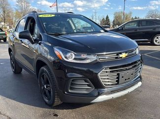 Used 2019 Chevrolet Trax LT w/ LT Convenience Package image 1