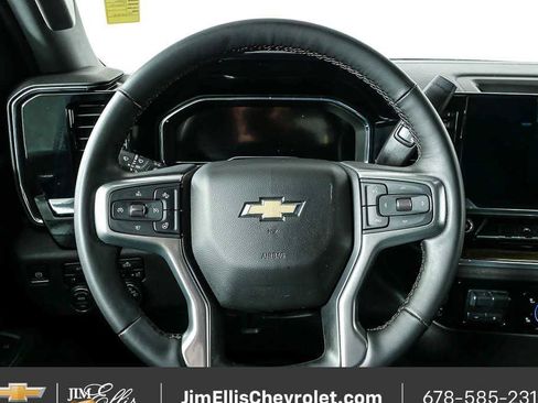 Certified 2025 Chevrolet Silverado 1500 LT AWD/4WD image 8