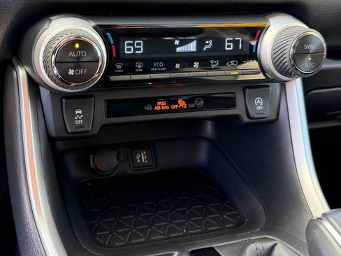 Certified 2023 Toyota RAV4 XLE Premium image 27