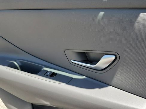 New 2026 Hyundai Elantra Hybrid FWD image 21