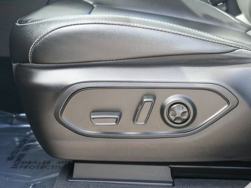 Used 2024 Jeep Grand Cherokee L Limited w/ Black Appearance Package image 13