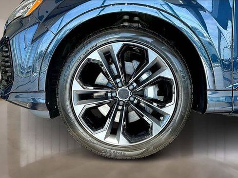 New 2026 Audi Q7 3.0T Premium Plus AWD/4WD image 11
