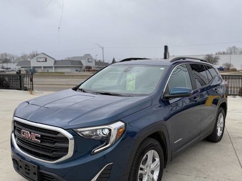 Used 2021 GMC Terrain SLE w/ Driver Convenience Package AWD/4WD image 19