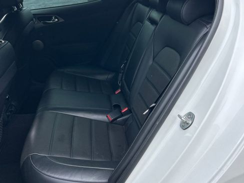 Used 2019 Kia Stinger GT2 AWD/4WD image 15