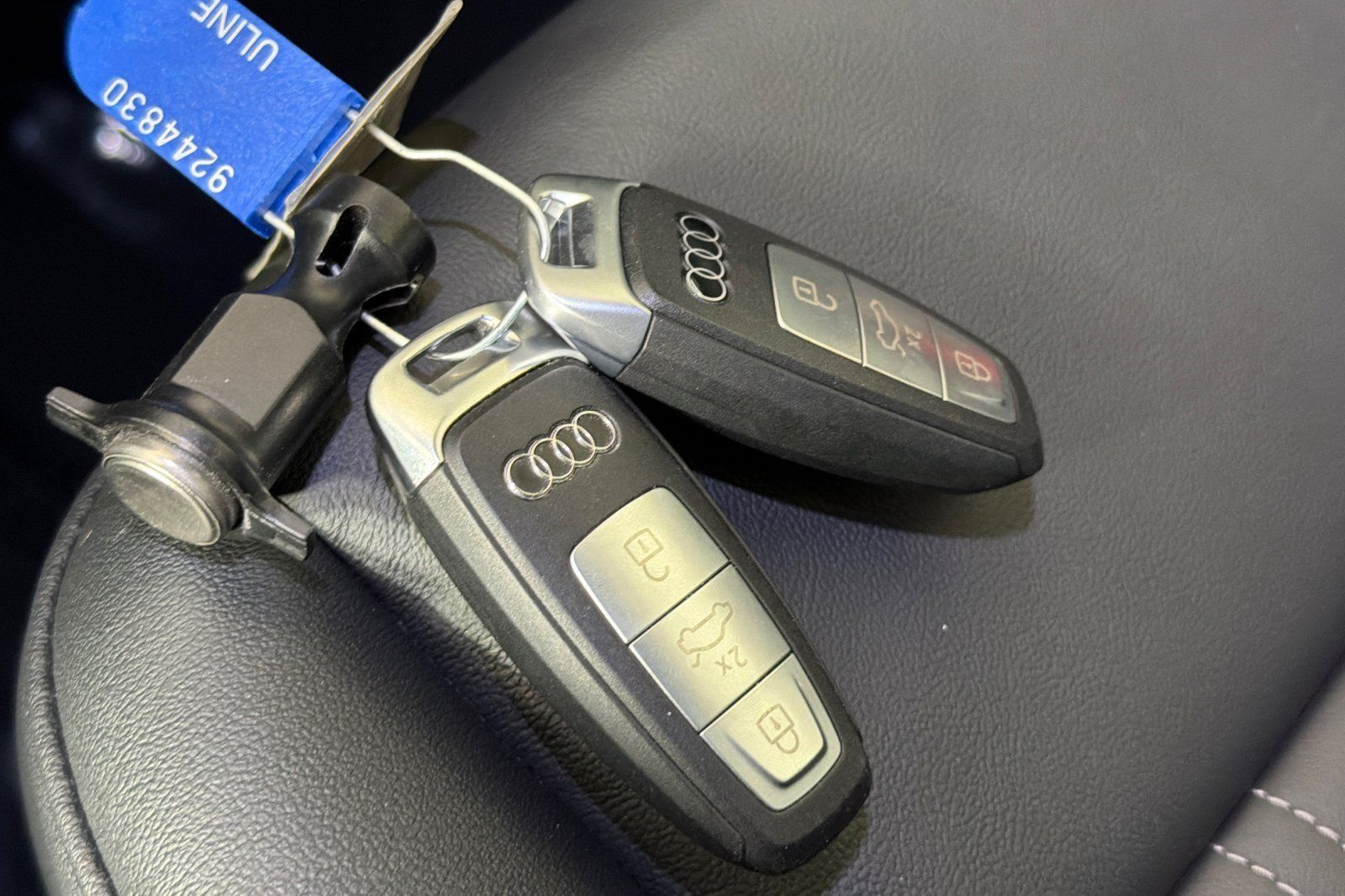 Used 2024 Audi Q4 e-tron Premium w/ Convenience Package AWD/4WD image 23
