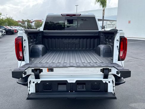 New 2026 GMC Sierra 1500 AT4X AWD/4WD image 9