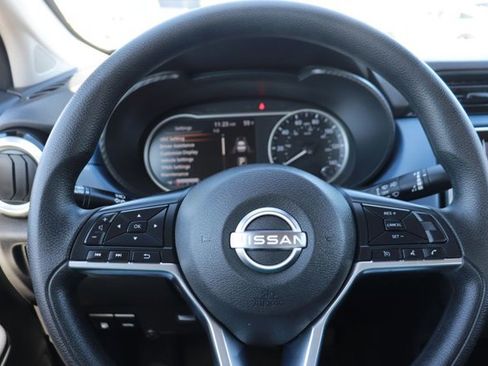 Used 2025 Nissan Versa SV image 17