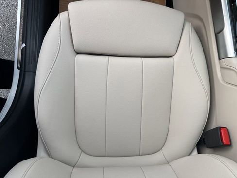 New 2026 Mercedes-Benz GLB 250 image 17