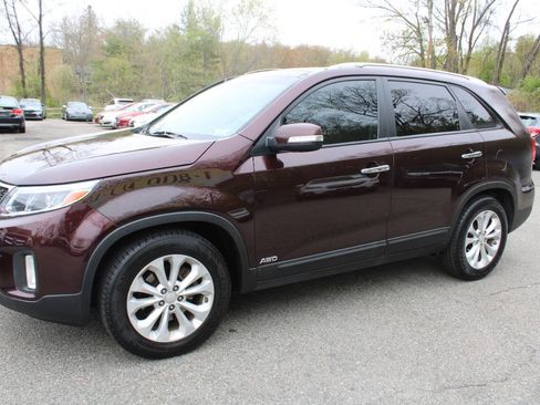Used 2014 Kia Sorento EX w/ EX V6 Touring Package AWD/4WD image 13