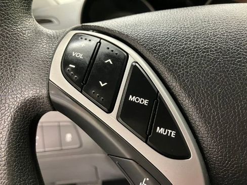 Used 2011 Hyundai Elantra GLS w/ Preferred Equipment Pkg 3 image 29