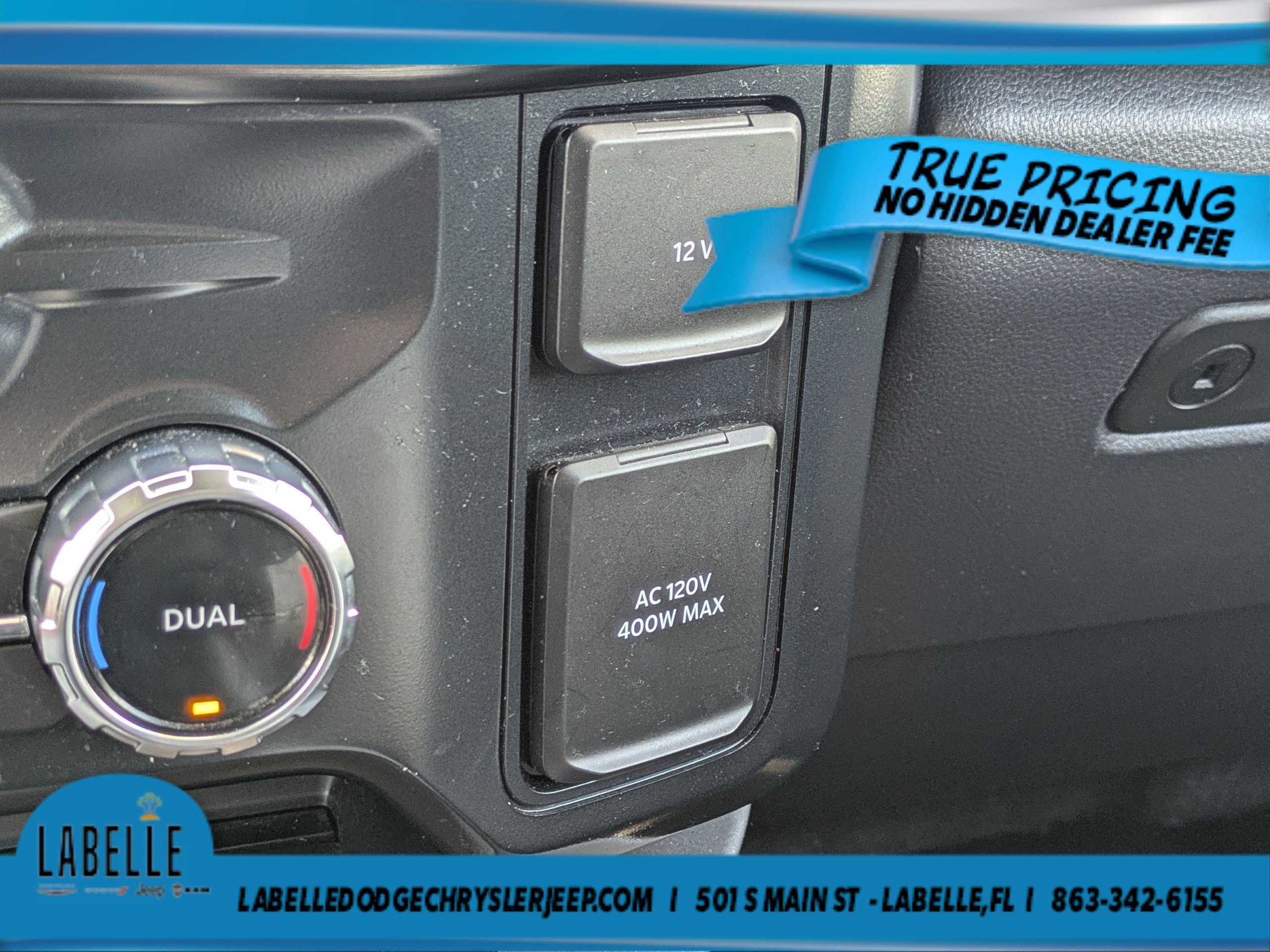 Used 2023 Ford F250 Lariat w/ Black Appearance Package AWD/4WD image 31