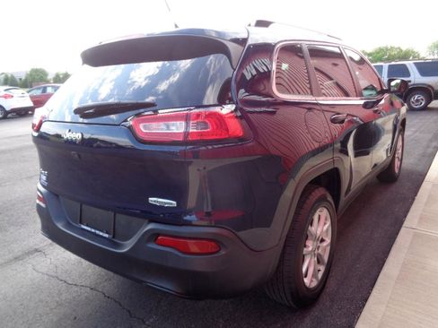 Used 2015 Jeep Cherokee Latitude w/ Cold Weather Group AWD/4WD image 5
