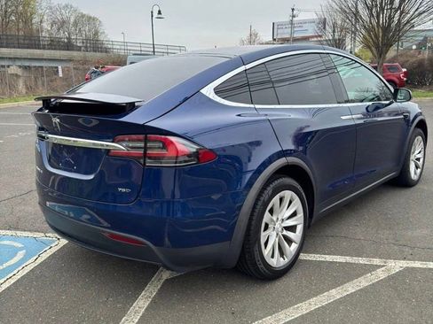 Used 2017 Tesla Model X 75D AWD/4WD image 4