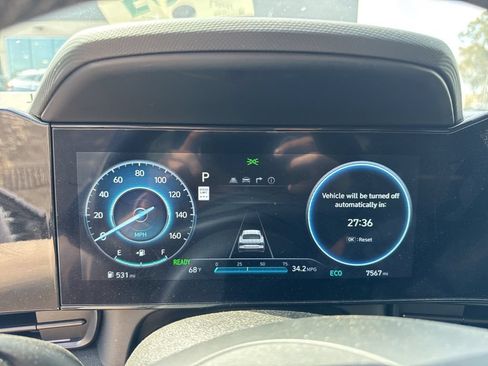 Certified 2025 Hyundai Elantra SEL FWD image 7