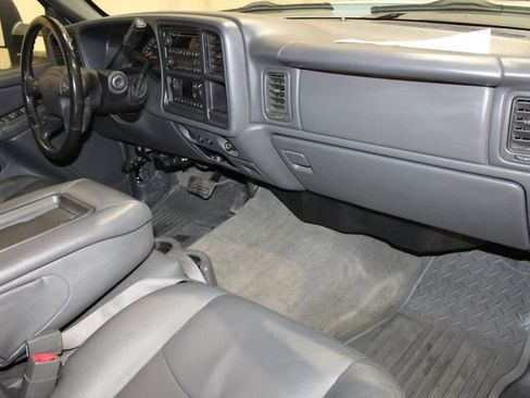 Used 2006 Chevrolet Silverado 2500 LT image 20
