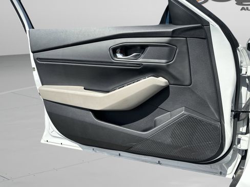 Certified 2023 Honda Accord EX image 17