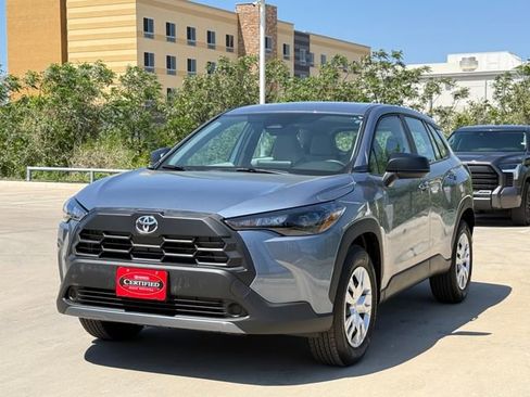 Used 2026 Toyota Corolla Cross L image 6