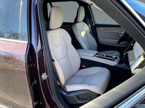 New 2026 Volvo XC90 B5 Plus w/ Protection Package Premier AWD/4WD image 10
