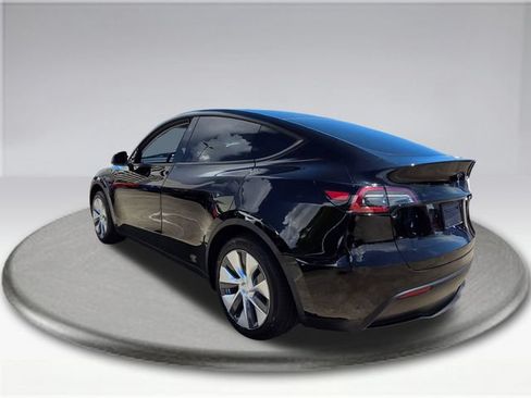 Used 2023 Tesla Model Y 2WD image 15