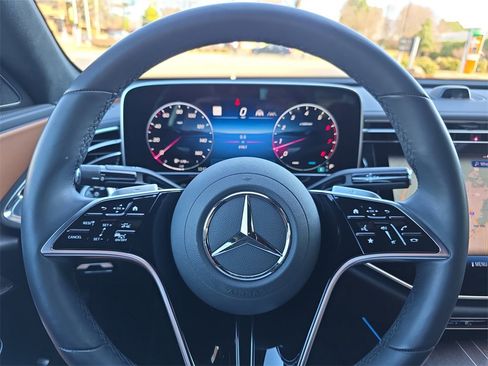 Certified 2025 Mercedes-Benz E 450 4MATIC Sedan image 22