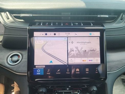 New 2025 Jeep Grand Cherokee L Limited w/ Black Appearance Package image 2