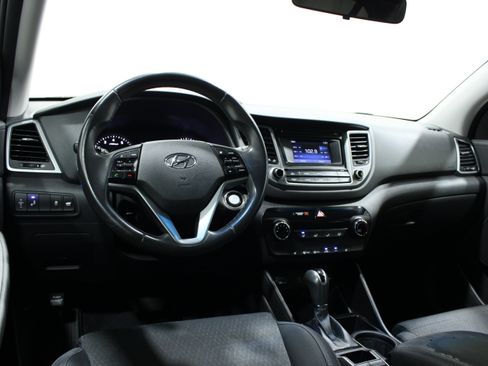 Used 2016 Hyundai Tucson Sport FWD image 2